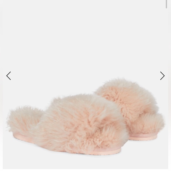 Inuikii Shearling Slippers - Picture 2 of 5